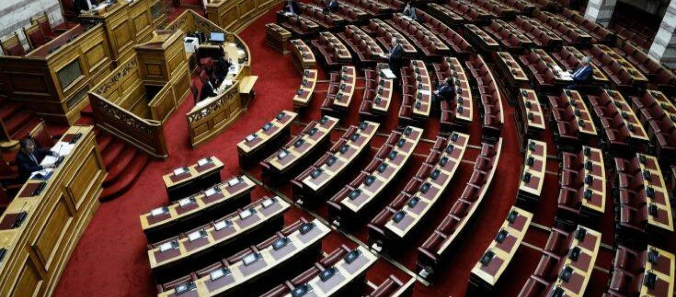 Βουλή: Υπερψηφίστηκε το ν/σ για τις αλλαγές στο μεταναστευτικό